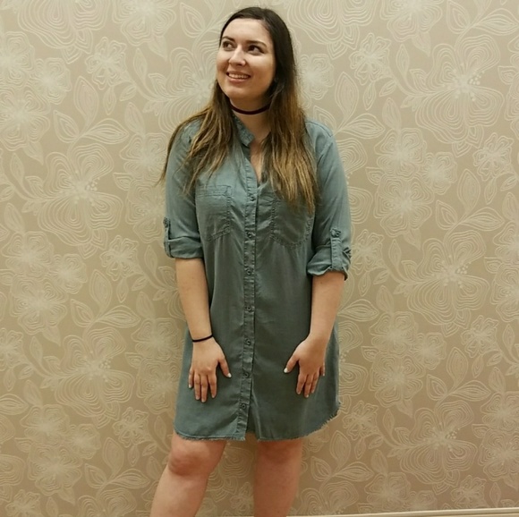 Meet your Posher, Gabriella - Picture 3 of 5